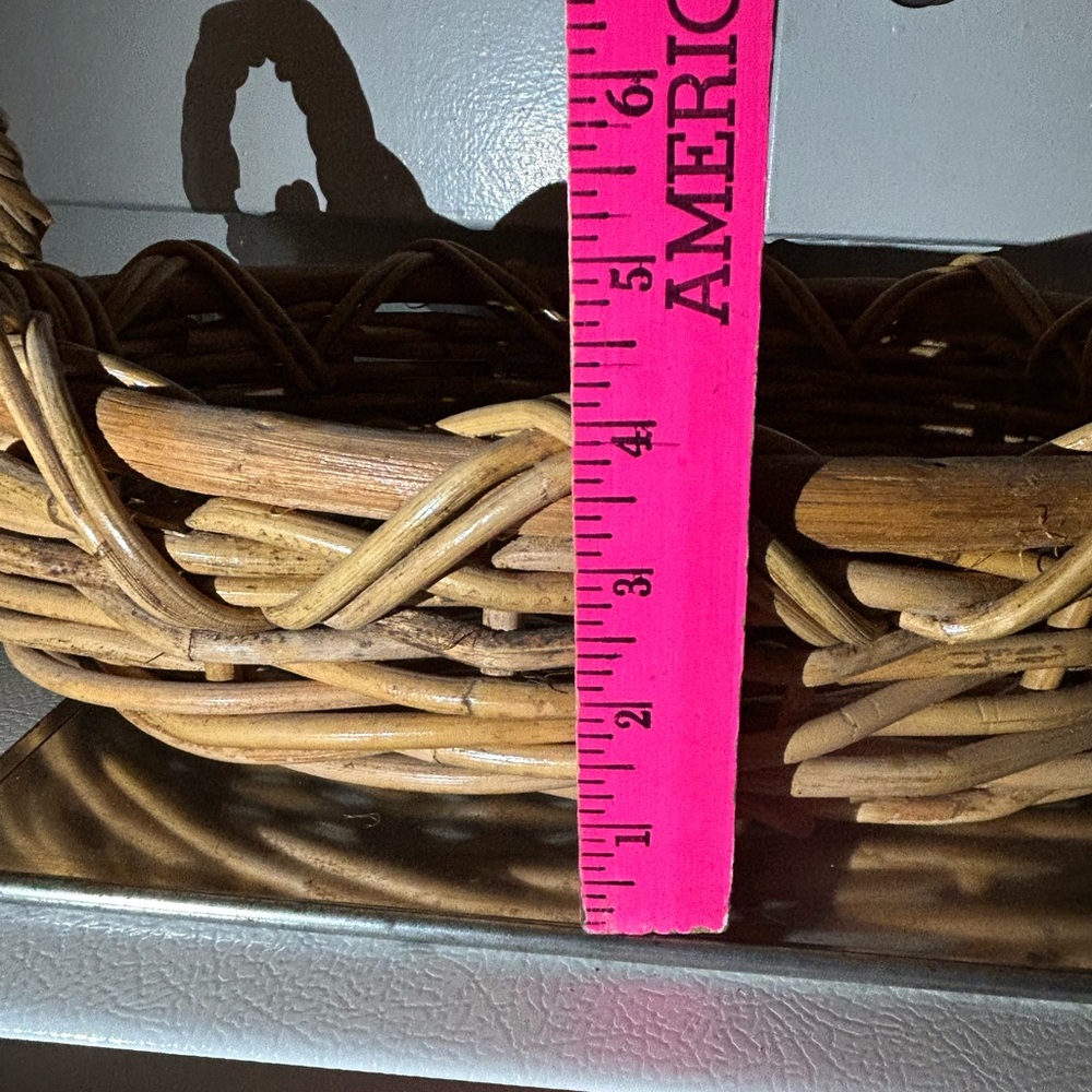 Vintage, Oval Rattan Wicker Breakfast Tray/Basket with Two Handles - Picture 7 of 9